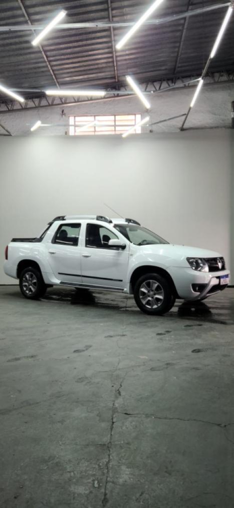 RENAULT Oroch 2.0 16V 4P FLEX DYNAMIQUE, Foto 1 RENAULT Oroch 2.0 16V 4P FLEX DYNAMIQUE, Foto 1