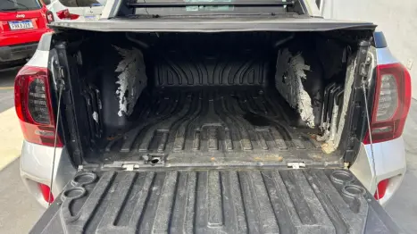 RENAULT Oroch 2.0 16V 4P FLEX DYNAMIQUE AUTOM�TICO, Foto 8