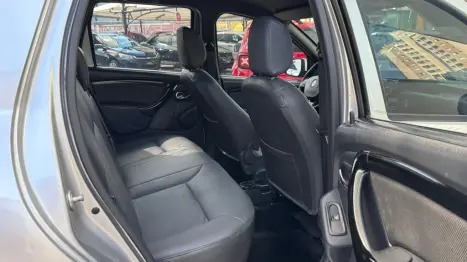 RENAULT Oroch 2.0 16V 4P FLEX DYNAMIQUE AUTOM�TICO, Foto 9