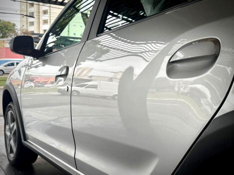 RENAULT Sandero 1.6 16V 4P FLEX SCE STEPWAY DINAMIQUE EASY-R AUTOMATIZADO, Foto 8 RENAULT Sandero 1.6 16V 4P FLEX SCE STEPWAY DINAMIQUE EASY-R AUTOMATIZADO, Foto 8