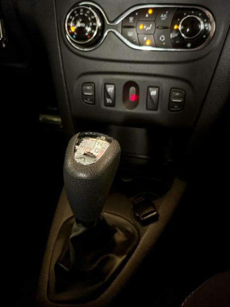 RENAULT Sandero 1.6 16V 4P FLEX SCE STEPWAY DINAMIQUE EASY-R AUTOMATIZADO, Foto 16 RENAULT Sandero 1.6 16V 4P FLEX SCE STEPWAY DINAMIQUE EASY-R AUTOMATIZADO, Foto 16