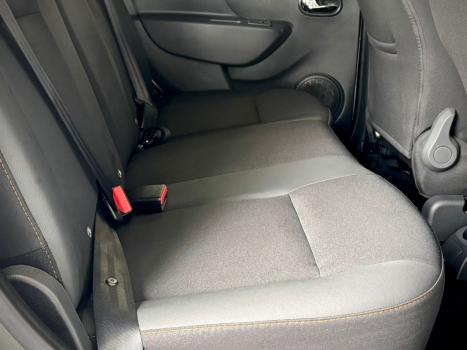 RENAULT Sandero 1.6 16V 4P FLEX SCE STEPWAY DINAMIQUE EASY-R AUTOMATIZADO, Foto 18 RENAULT Sandero 1.6 16V 4P FLEX SCE STEPWAY DINAMIQUE EASY-R AUTOMATIZADO, Foto 18