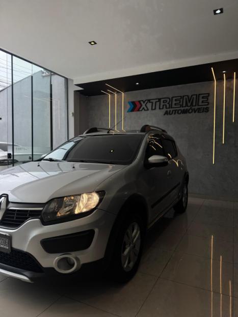 RENAULT Sandero 1.6 16V 4P FLEX SCE STEPWAY ZEN, Foto 2