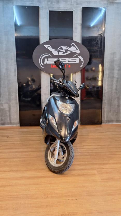 SUZUKI Burgman 125 , Foto 3