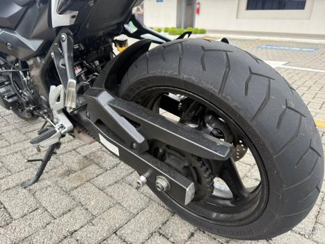 SUZUKI GSR 750 ZA, Foto 6