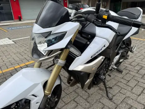 SUZUKI GSR 750 ZA, Foto 11