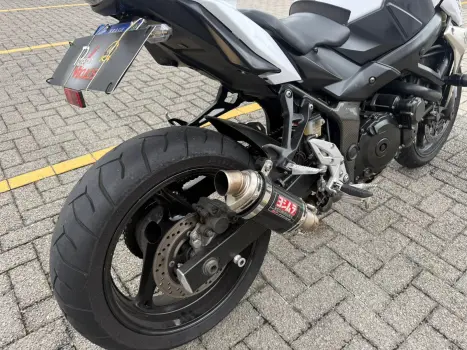 SUZUKI GSR 750 ZA, Foto 17