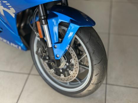 SUZUKI GSX-8R , Foto 3