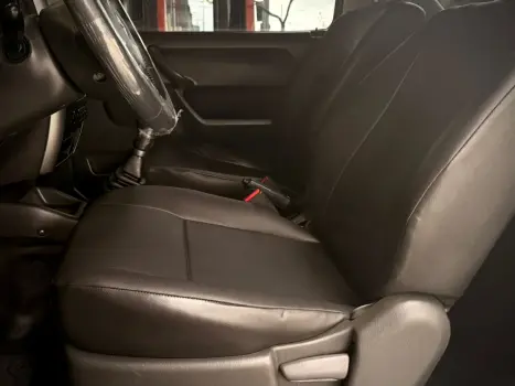 SUZUKI Jimny 1.3 16V 4 ALL 4X4, Foto 16