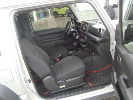 SUZUKI Jimny 1.5 16V SIERRA 4STYLE 4X4 AUTOMTICO, Foto 5