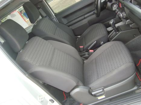 SUZUKI Jimny 1.5 16V SIERRA 4STYLE 4X4 AUTOMTICO, Foto 6