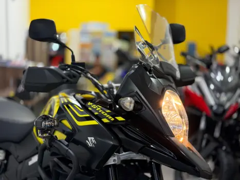 SUZUKI V-Strom DL 1000 A, Foto 2