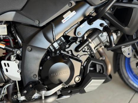 SUZUKI V-Strom DL 1000 XT , Foto 4
