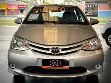 TOYOTA Etios Hatch 1.3 16V 4P FLEX X, Foto 5