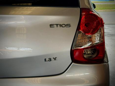 TOYOTA Etios Hatch 1.3 16V 4P FLEX X, Foto 10