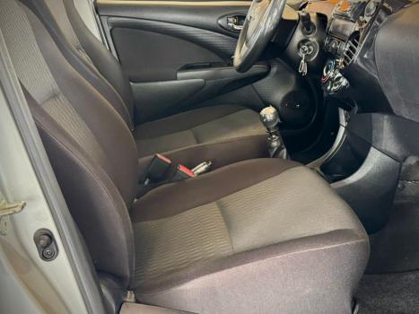 TOYOTA Etios Hatch 1.3 16V 4P FLEX X, Foto 14