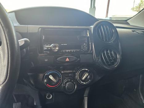 TOYOTA Etios Hatch 1.3 16V 4P FLEX X, Foto 9