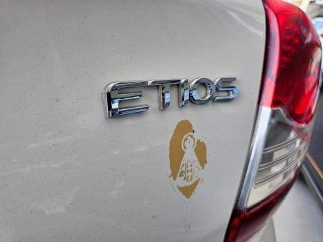 TOYOTA Etios Hatch 1.3 16V 4P FLEX X, Foto 10