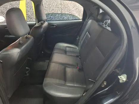 TOYOTA Etios Hatch 1.5 16V 4P FLEX PLATINUM AUTOM�TICO, Foto 10