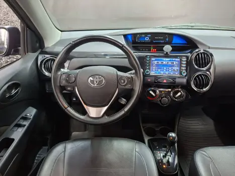 TOYOTA Etios Hatch 1.5 16V 4P FLEX PLATINUM AUTOM�TICO, Foto 13