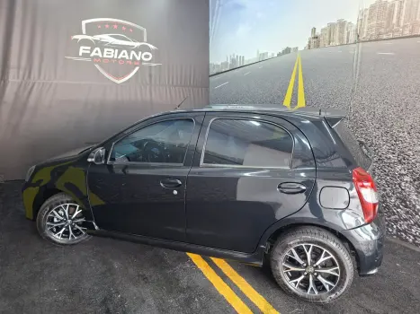 TOYOTA Etios Hatch 1.5 16V 4P FLEX PLATINUM AUTOM�TICO, Foto 14