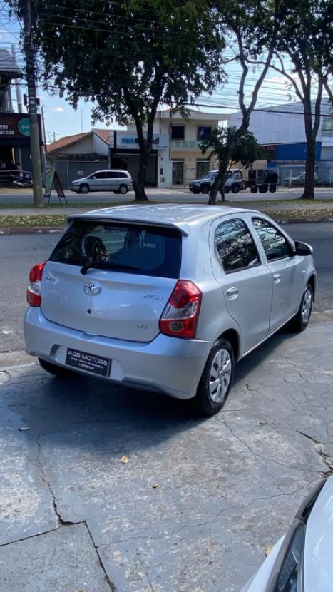 TOYOTA Etios Hatch 1.3 16V 4P FLEX X, Foto 5