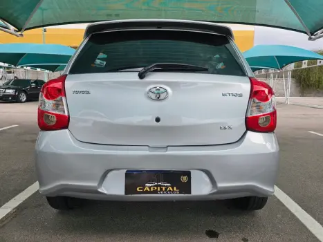 TOYOTA Etios Hatch 1.3 16V 4P FLEX X, Foto 11