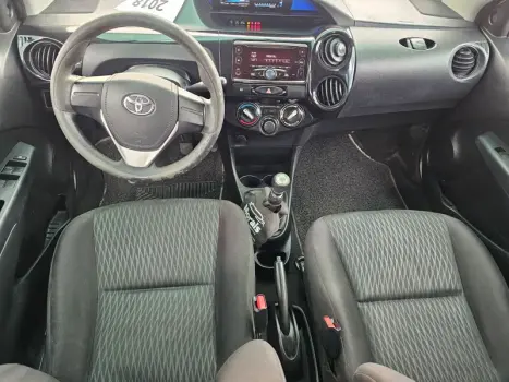 TOYOTA Etios Hatch 1.3 16V 4P FLEX X, Foto 12