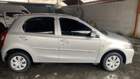 TOYOTA Etios Hatch 1.3 16V 4P FLEX X, Foto 2