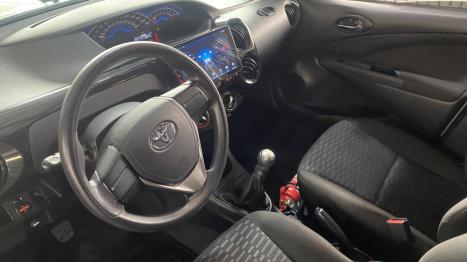 TOYOTA Etios Hatch 1.3 16V 4P FLEX X, Foto 9