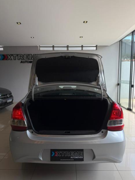 TOYOTA Etios Sedan 1.5 16V 4P FLEX X PLUS AUTOM�TICO, Foto 4
