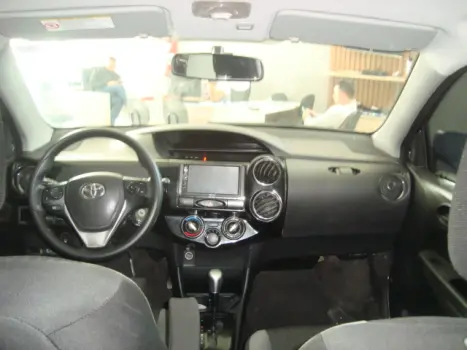 TOYOTA Etios Sedan 1.5 16V 4P FLEX XS AUTOM�TICO, Foto 7