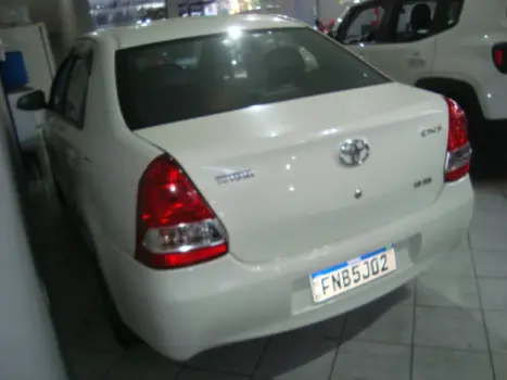 TOYOTA Etios Sedan 1.5 16V 4P FLEX XS, Foto 3