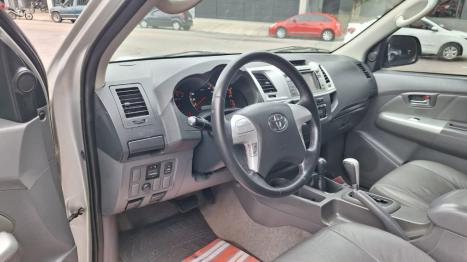 TOYOTA Hilux Caminhonete 3.0 4P 4X4 SRV TURBO DIESEL CABINE DUPLA AUTOMTICO, Foto 4