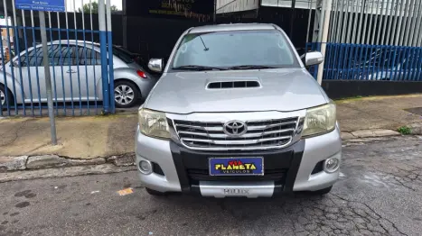 TOYOTA Hilux Caminhonete 3.0 4P 4X4 SRV TURBO DIESEL CABINE DUPLA AUTOMTICO, Foto 8