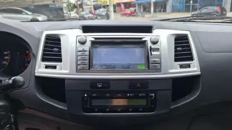 TOYOTA Hilux Caminhonete 3.0 4P 4X4 SRV TURBO DIESEL CABINE DUPLA AUTOMTICO, Foto 10