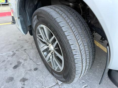 TOYOTA Hilux Caminhonete 2.8 16V SRX 4X4 DIESEL CABINE DUPLA AUTOMTICO, Foto 14