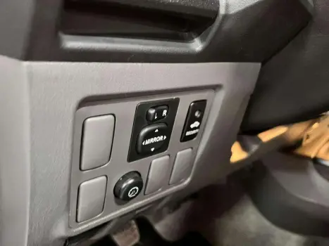 TOYOTA Hilux Caminhonete 3.0 16V 4P SRV TURBO DIESEL CABINE DUPLA, Foto 16