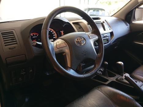 TOYOTA Hilux Caminhonete 3.0 4P 4X4 TURBO DIESEL CABINE DUPLA LIMITED EDITION AUTOMÁTICO, Foto 5 TOYOTA Hilux Caminhonete 3.0 4P 4X4 TURBO DIESEL CABINE DUPLA LIMITED EDITION AUTOMÁTICO, Foto 5