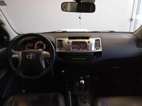 TOYOTA Hilux Caminhonete 3.0 4P 4X4 TURBO DIESEL CABINE DUPLA LIMITED EDITION AUTOMÁTICO, Foto 8 TOYOTA Hilux Caminhonete 3.0 4P 4X4 TURBO DIESEL CABINE DUPLA LIMITED EDITION AUTOMÁTICO, Foto 8