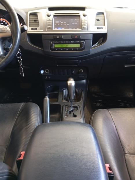 TOYOTA Hilux Caminhonete 3.0 4P 4X4 TURBO DIESEL CABINE DUPLA LIMITED EDITION AUTOMÁTICO, Foto 9 TOYOTA Hilux Caminhonete 3.0 4P 4X4 TURBO DIESEL CABINE DUPLA LIMITED EDITION AUTOMÁTICO, Foto 9