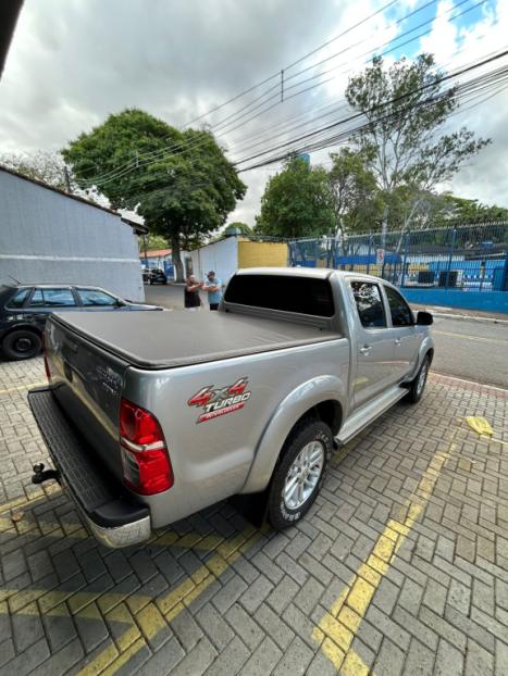 TOYOTA Hilux Caminhonete 3.0 4P 4X4 SRV TURBO DIESEL CABINE DUPLA LIMITED EDITION AUTOMTICO, Foto 2
