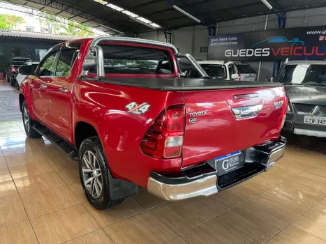 TOYOTA Hilux Caminhonete 2.8 16V SRX 4X4 TURBO DIESEL CABINE DUPLA AUTOMTICO, Foto 4