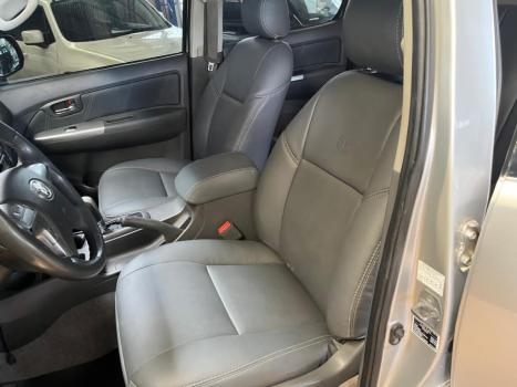 TOYOTA Hilux Caminhonete 3.0 4P 4X4 SRV TURBO DIESEL CABINE DUPLA AUTOMTICO, Foto 7