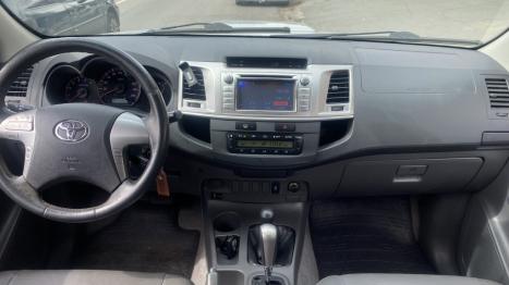 TOYOTA Hilux Caminhonete 3.0 4P 4X4 SRV TURBO DIESEL CABINE DUPLA, Foto 4