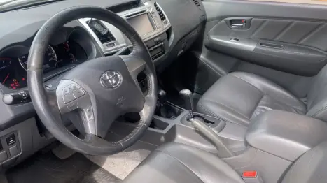 TOYOTA Hilux Caminhonete 3.0 4P 4X4 SRV TURBO DIESEL CABINE DUPLA, Foto 5