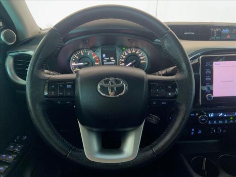 TOYOTA Hilux Caminhonete 2.8 16V SRX 4X4 TURBO DIESEL CABINE DUPLA AUTOM�TICO, Foto 8