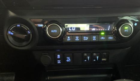 TOYOTA Hilux Caminhonete 2.8 16V SRX 4X4 TURBO DIESEL CABINE DUPLA AUTOM�TICO, Foto 11