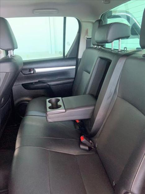 TOYOTA Hilux Caminhonete 2.8 16V SRX 4X4 TURBO DIESEL CABINE DUPLA AUTOM�TICO, Foto 16