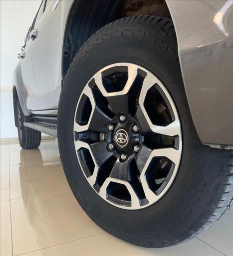 TOYOTA Hilux Caminhonete 2.8 16V SRX 4X4 TURBO DIESEL CABINE DUPLA AUTOM�TICO, Foto 18